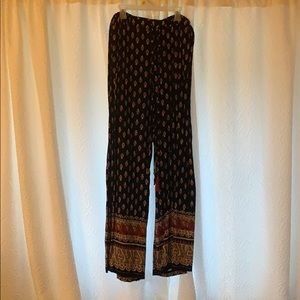 Women’s flowy pants